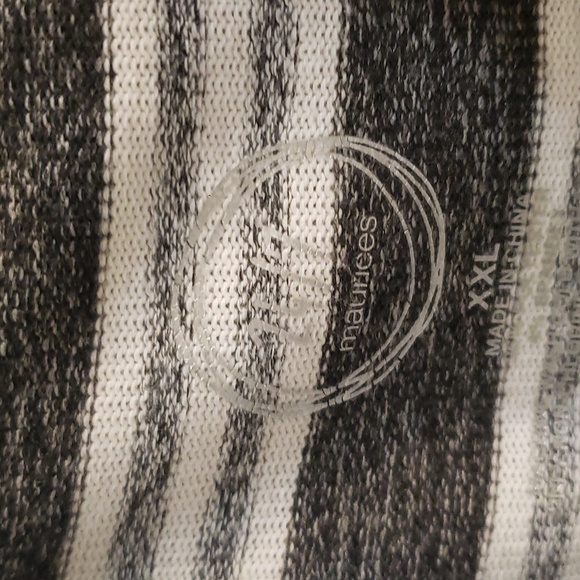 Maurices XXL cowl neck sweater - Picture 2 of 4